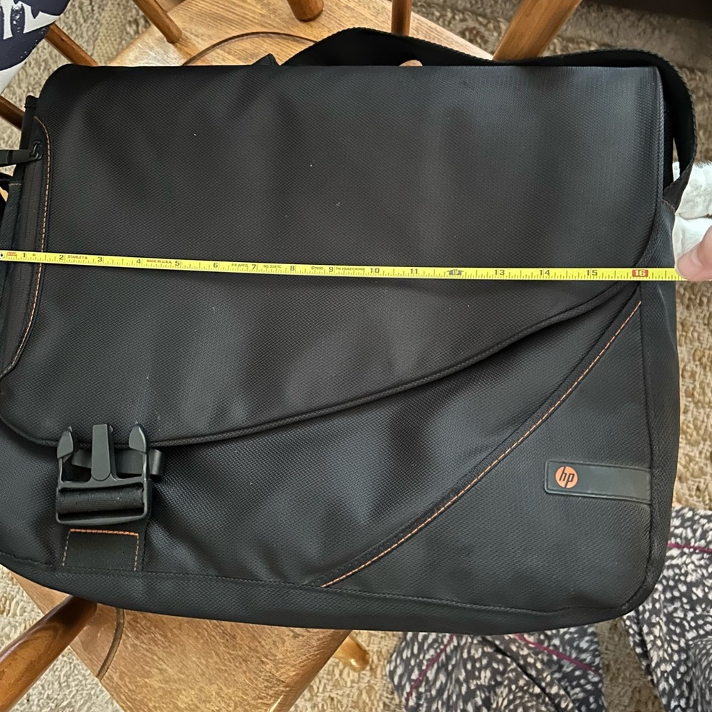 Hewlett-Packard Laptop Computer Bag. - image 3